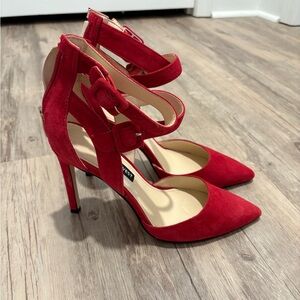 Women’s Red Stiletto Heels 👠